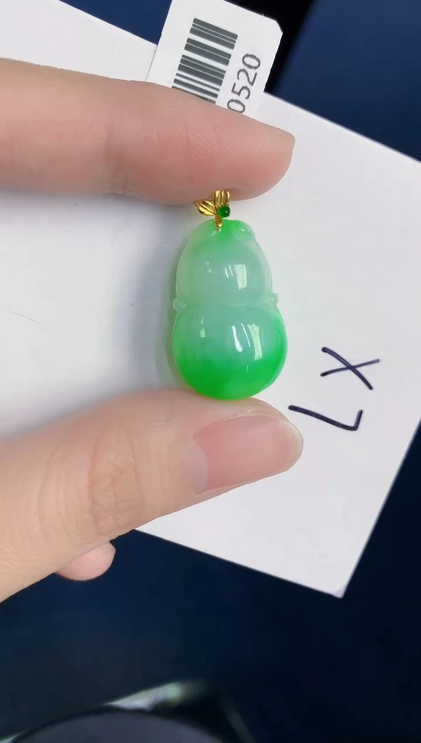 颈饰18K金镶嵌翡翠天然翡翠缅甸A货