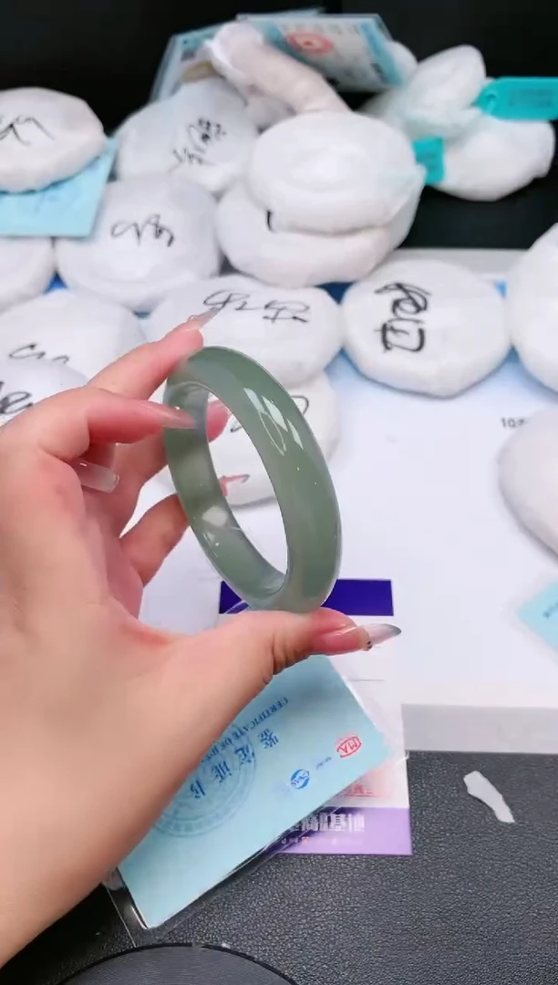 未镶嵌手镯石英质玉25T161-58