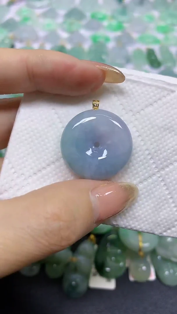 颈饰18K金镶嵌翡翠A货