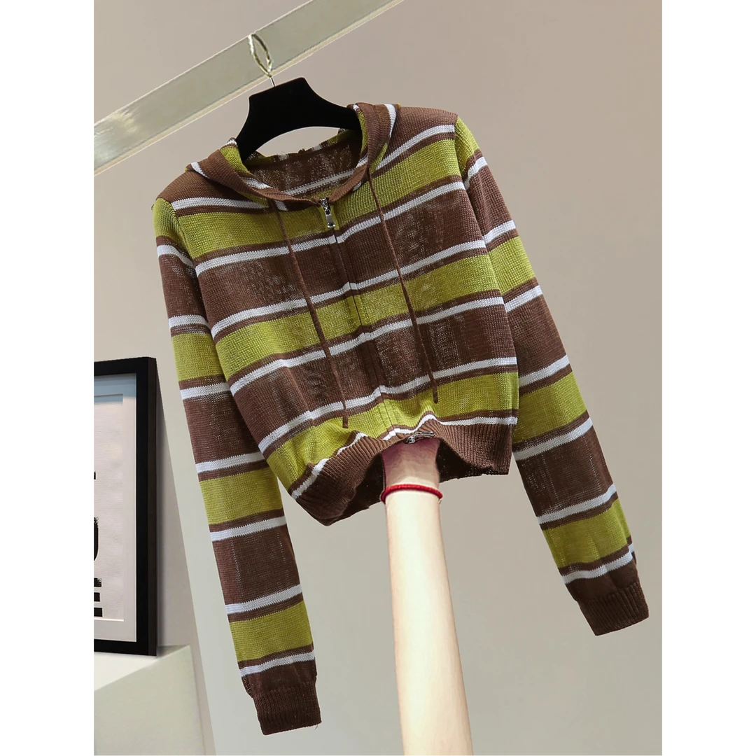 高端慵懒条纹连帽薄外套2025秋季韩版显瘦高腰短款休闲长袖针织衫