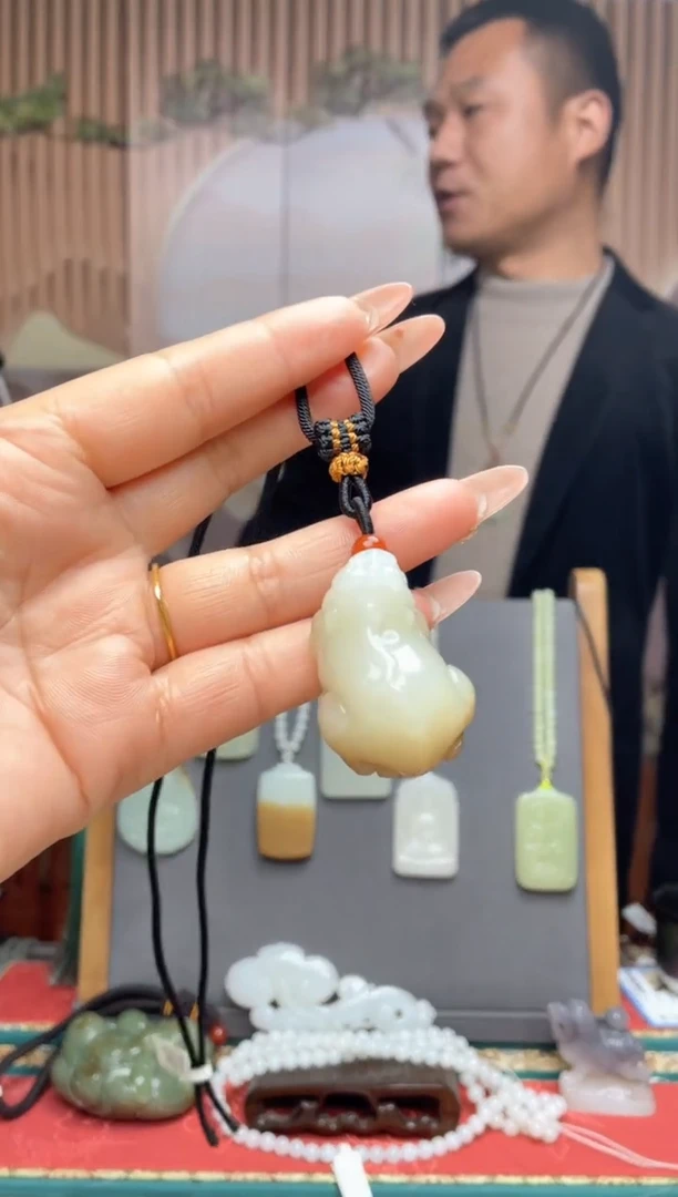 【闪购商品】和田玉颈饰未镶嵌一