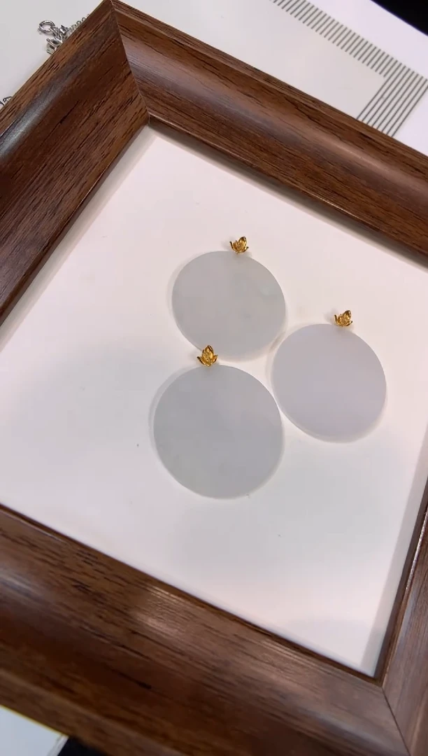 颈饰18K金镶嵌翡翠无事牌 多样性发一件