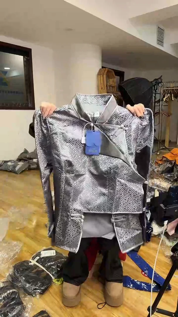 2XL码    125-135斤  外套