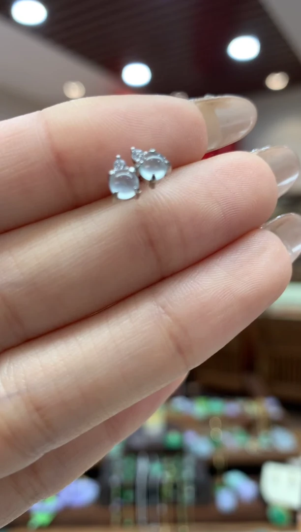 【闪购商品】翡翠耳饰银S925镶嵌蛋面