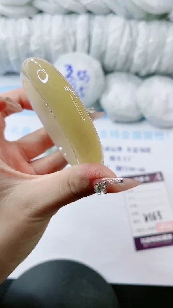 【闪购商品】石英质玉手镯未镶嵌多样性发货V163