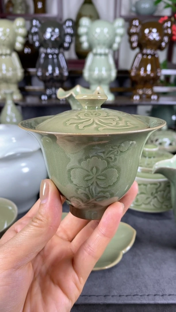 二级 微瑕 手工刻花二才盖碗 【划痕】