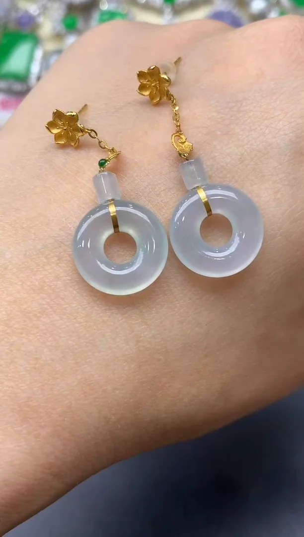 颈饰18K金镶嵌翡翠90-中国好珍宝