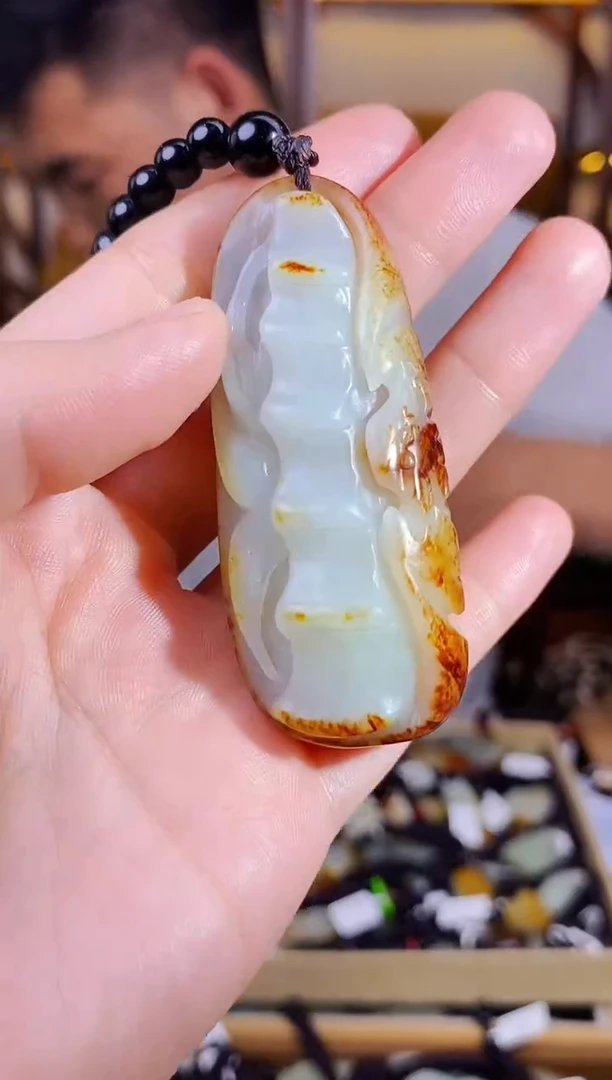 和田玉未镶嵌颈饰1