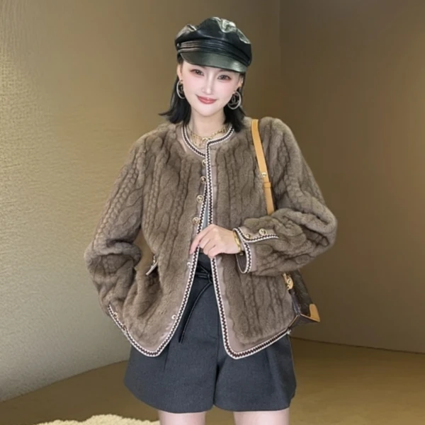 2025设计师款法式轻奢貂绒圆领小香风包边短款外套气质百搭