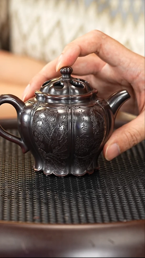 茶壶紫砂50 丁雪英 古铜御砂 菱花宫灯240cc