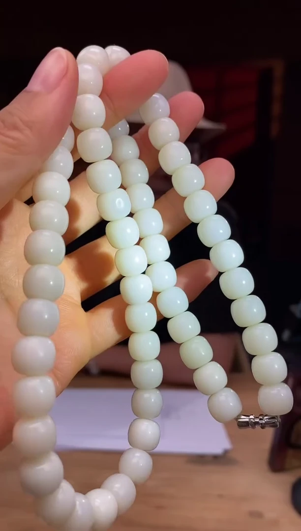 和田玉未镶嵌颈饰d901