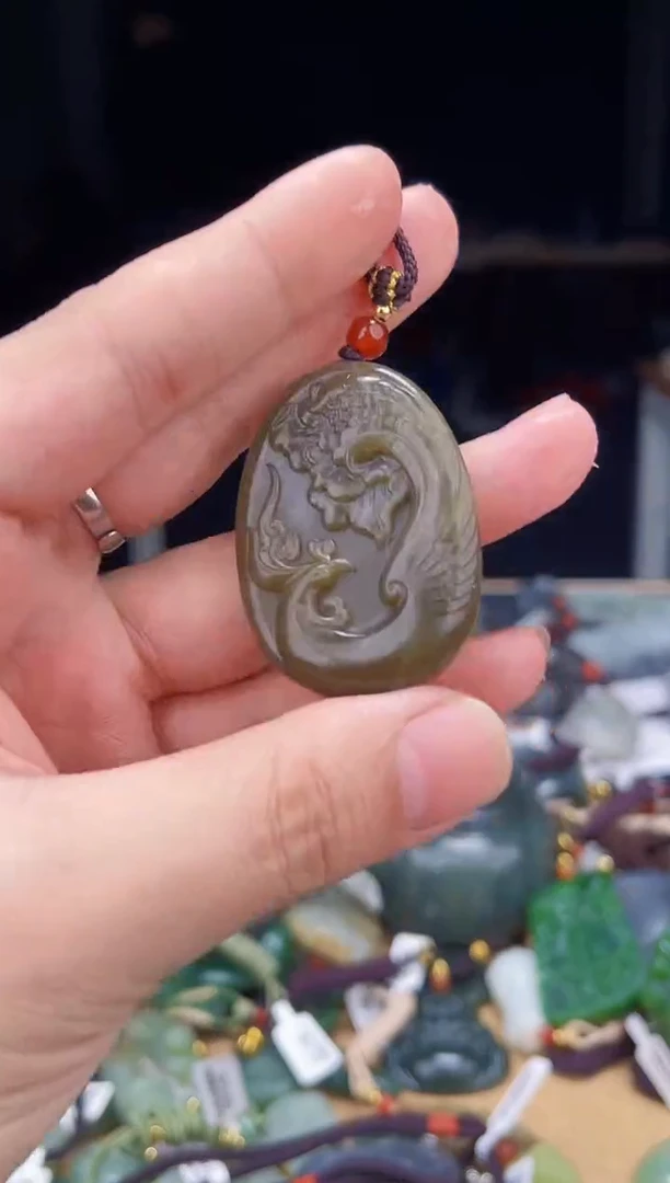 颈饰未镶嵌和田玉1