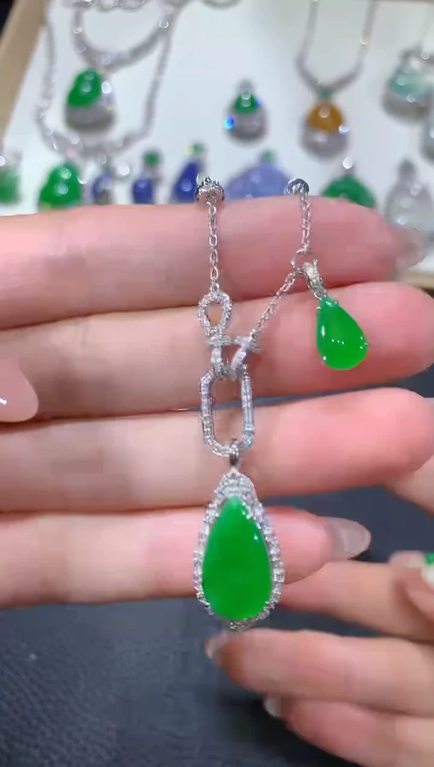 翡翠18K金镶嵌颈饰107-水滴一套