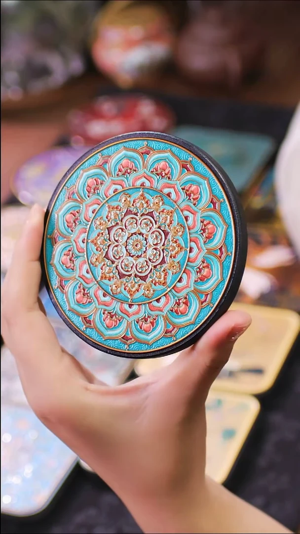 壹藏贰宝盛光图案杯垫一片