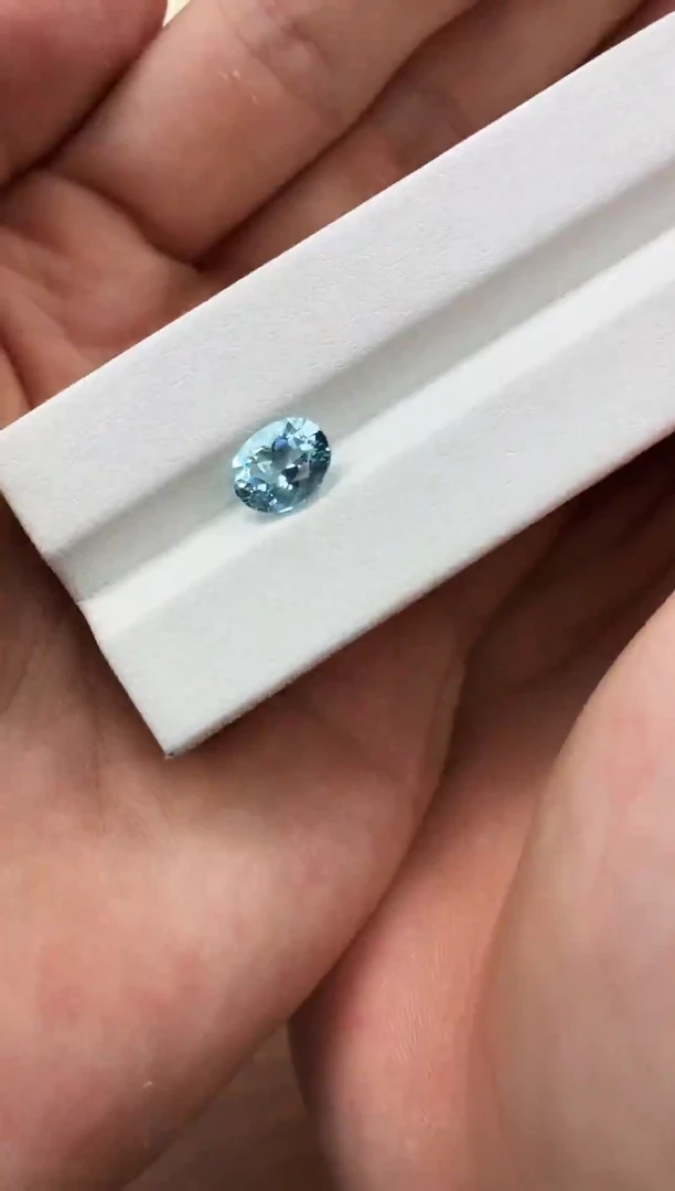 裸石海蓝宝石天然海蓝宝全净玻璃体裸石一粒1.85克拉