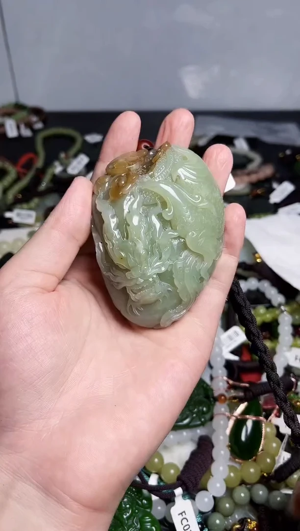 颈饰未镶嵌和田玉1