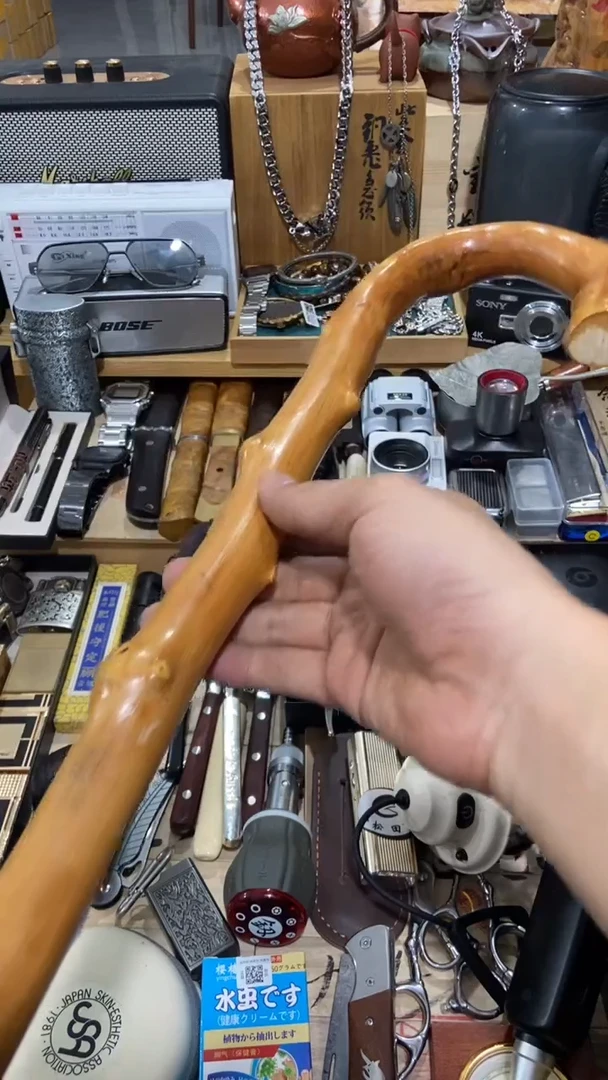 瓷片闪购商品  如图所示