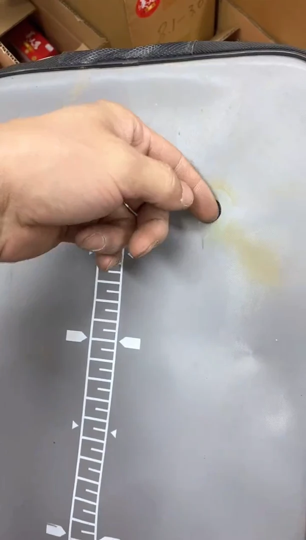 瑕疵活鱼桶................