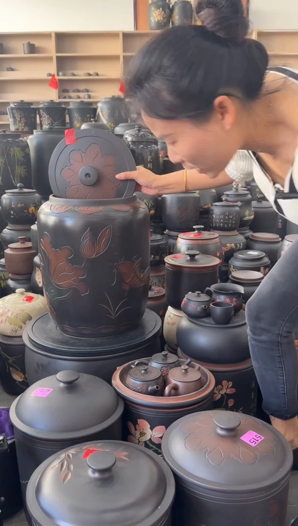 罐瑕疵水缸20升荷花   175