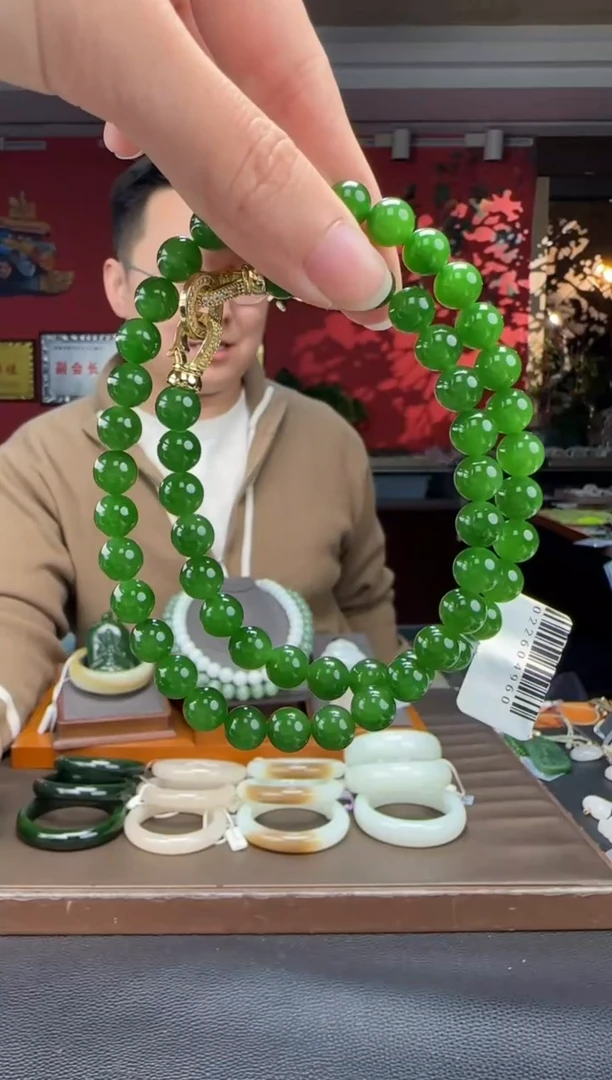 颈饰未镶嵌和田玉碧玉辣绿妈妈链卡8