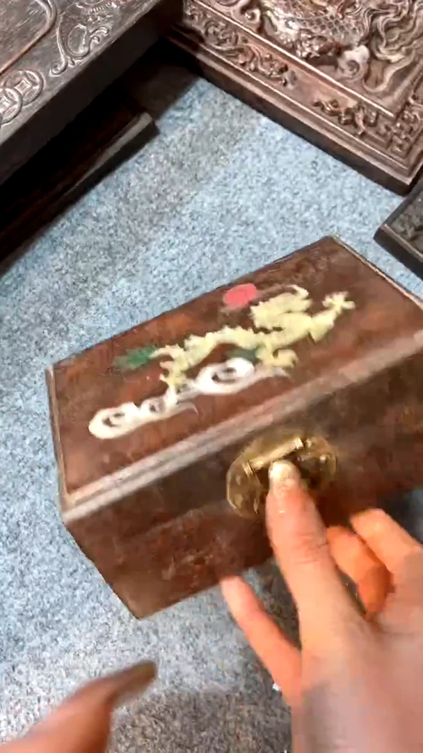 【闪购商品】木A紫檀雕刻一物一拍以直播间为准