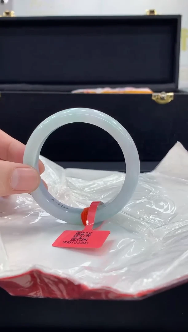 未镶嵌手镯翡翠翡翠手镯