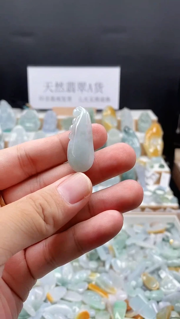 翡翠未镶嵌吊坠(不含链)54福瓜