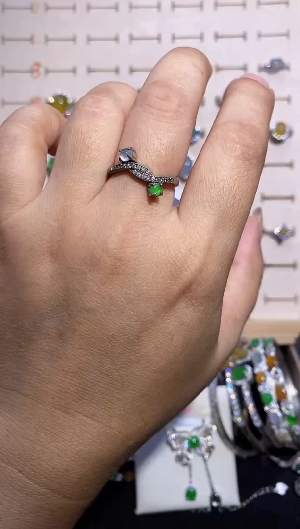 银S925镶嵌戒指翡翠戒指