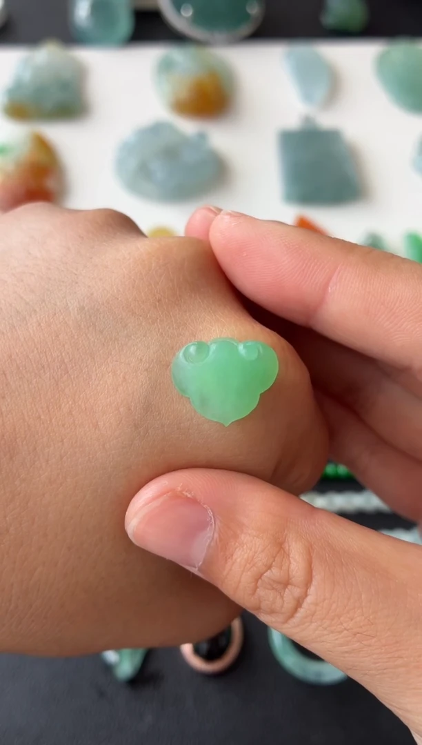 未镶嵌定制翡翠翡翠