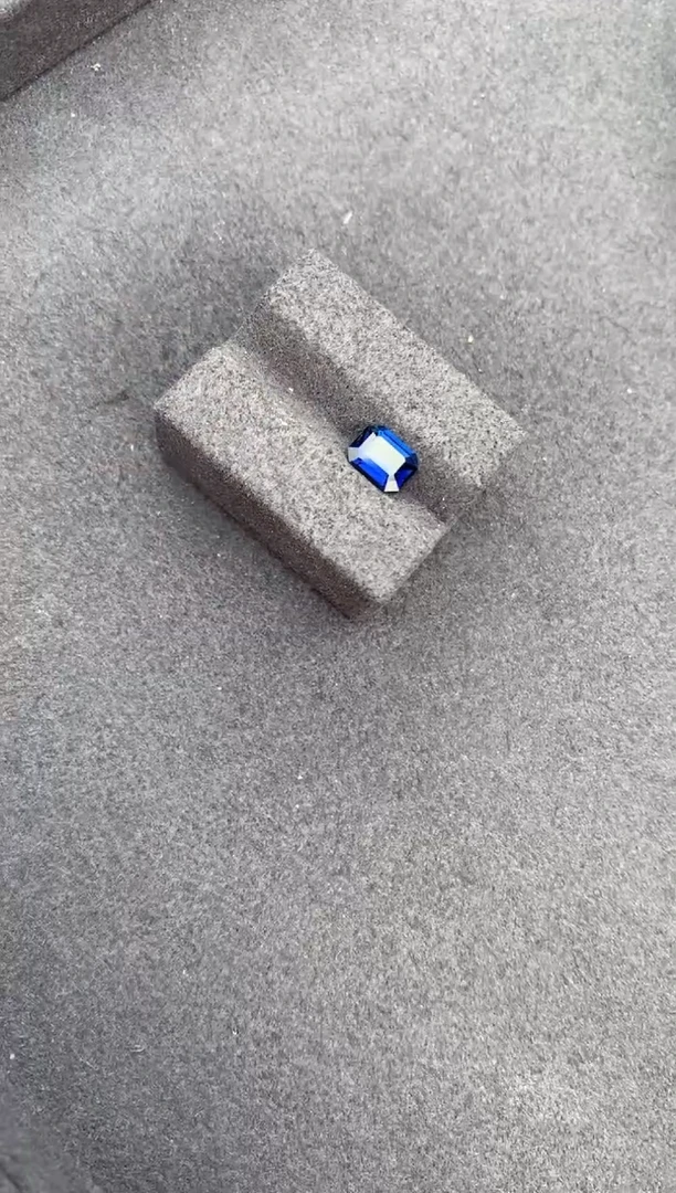 【闪购商品】蓝宝石裸石未镶嵌1.1ct皇家蓝