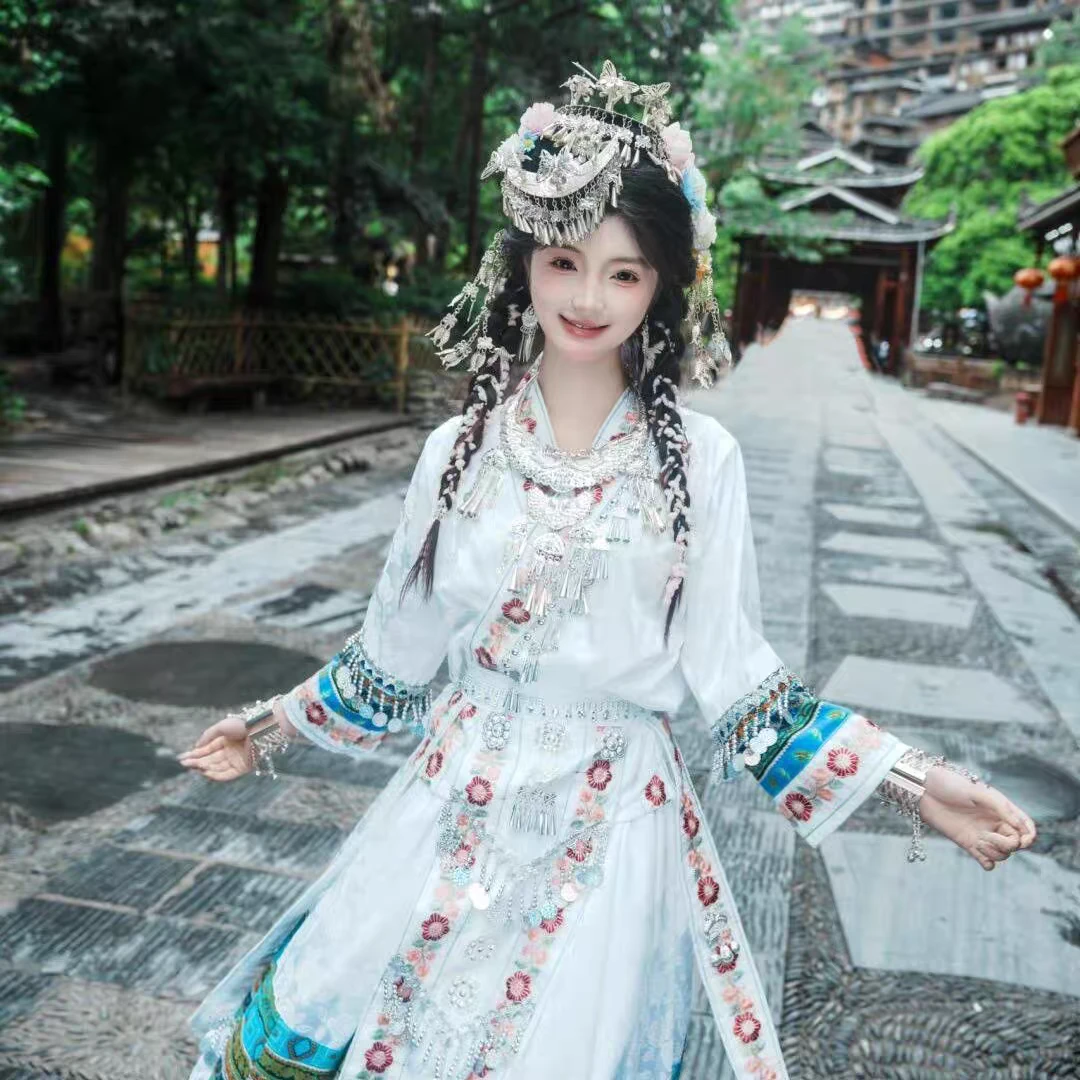 新款苗族服装白色苗疆少女少数民族服饰超仙苗寨旅拍土家族女套装