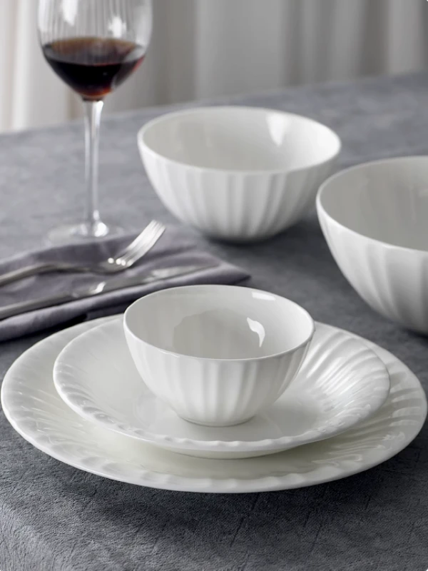 碗碟套装欧式轻奢高级感骨质瓷餐具乔迁