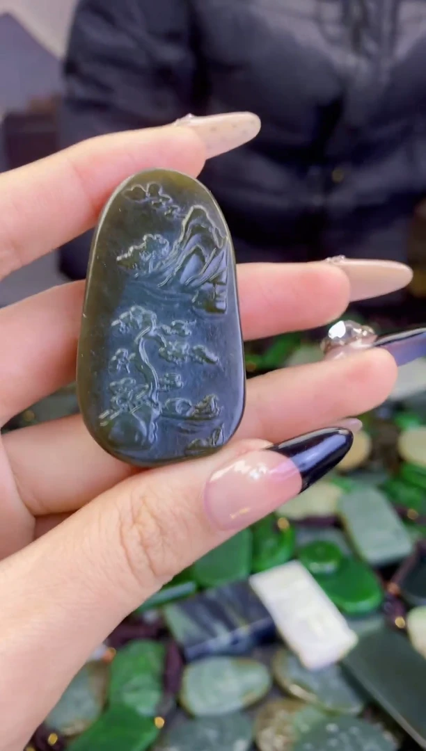 颈饰未镶嵌和田玉1