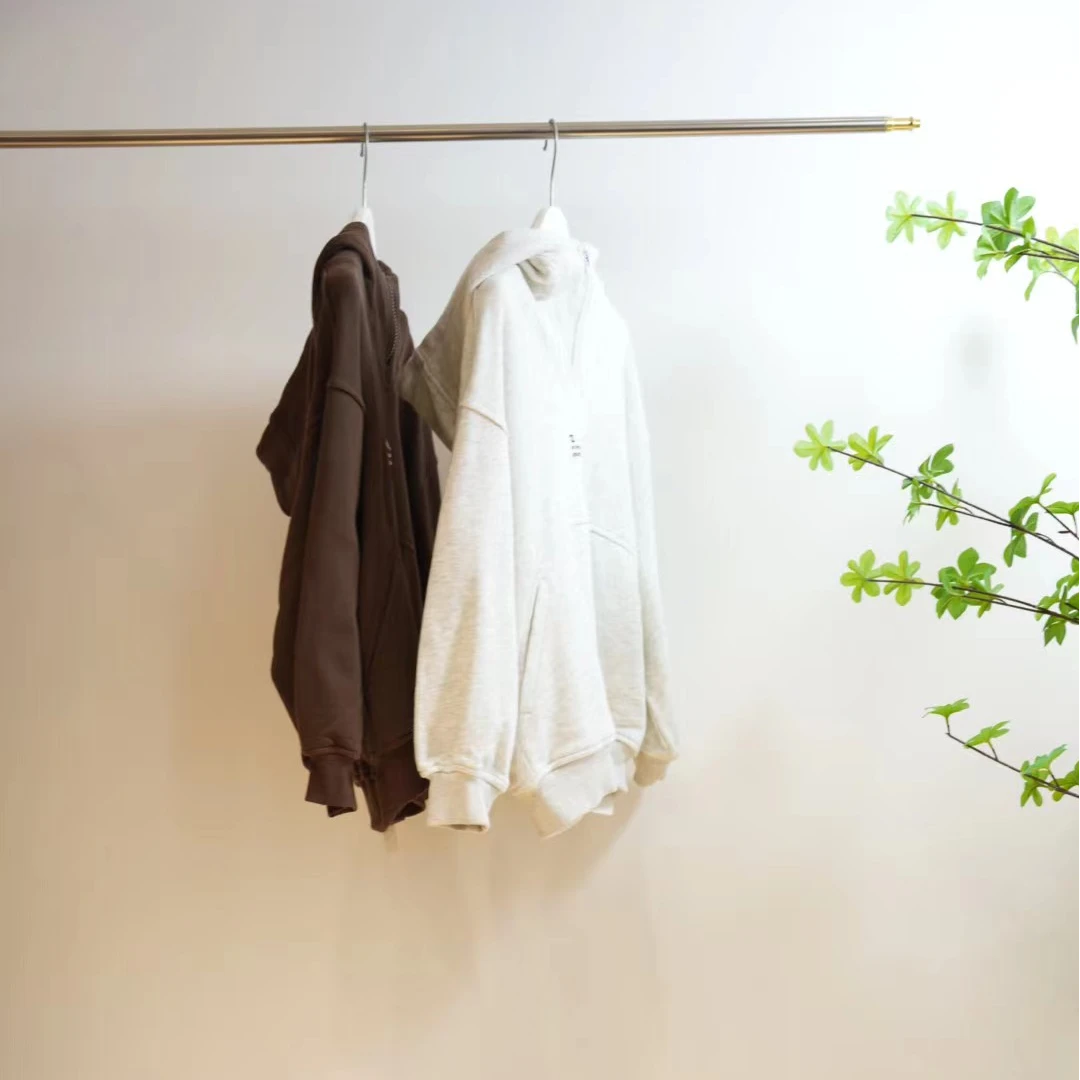 1-812-一款两色山峰字母印花儿童春秋半拉链连帽卫衣J