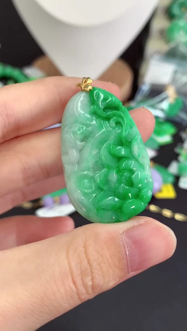 翡翠18K金镶嵌吊坠(不含链)挂件