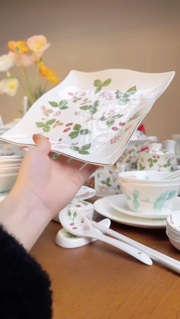 【闪购商品】高骨瓷8.5寸大波浪不金