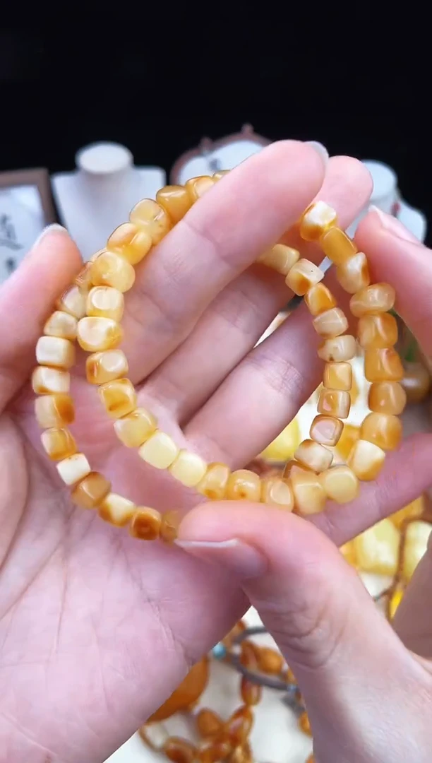 琥珀未镶嵌珠宝奇石多样性发其一