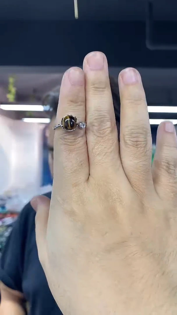 未镶嵌木变石（虎睛石）戒指多样性发其一颜色微差