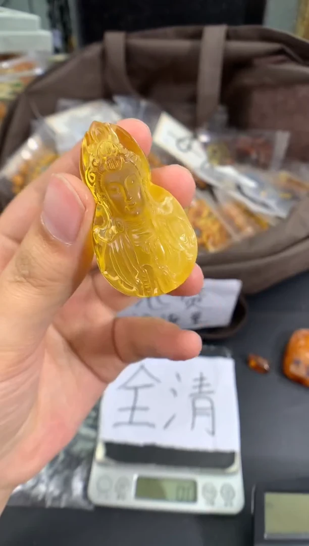 蜜蜡未镶嵌珠宝奇石1