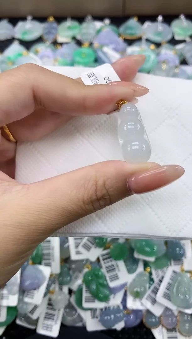颈饰未镶嵌翡翠11111111111