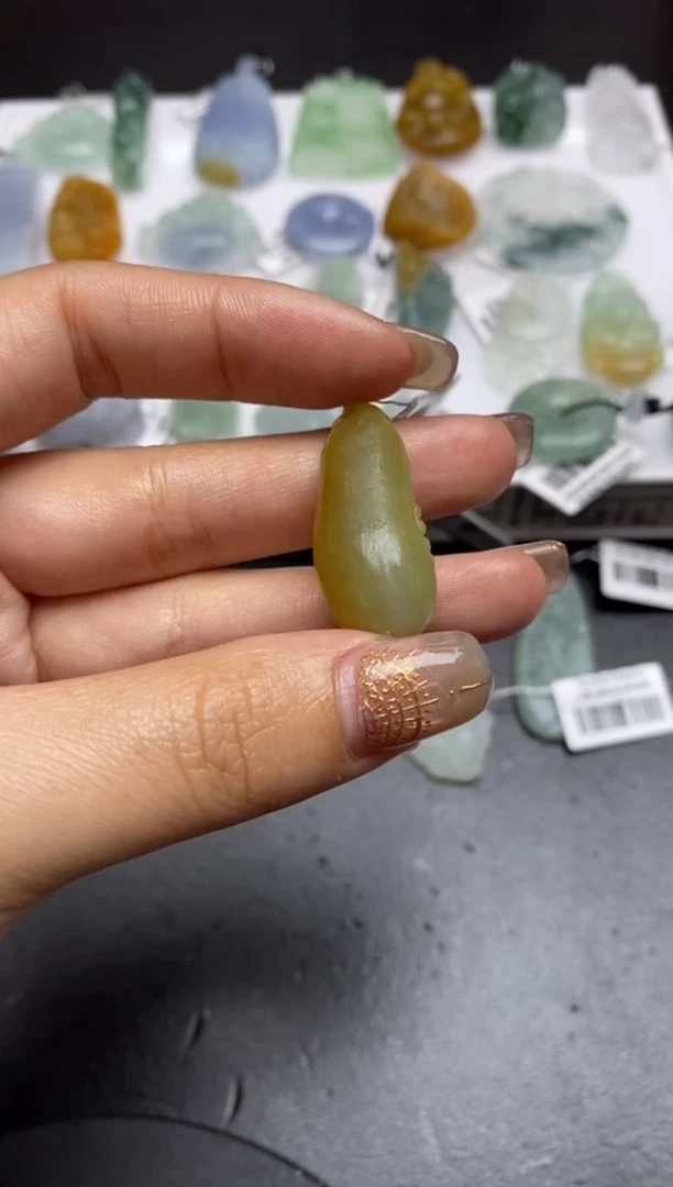 【闪购商品】定制翡翠未镶嵌翡翠毛货~