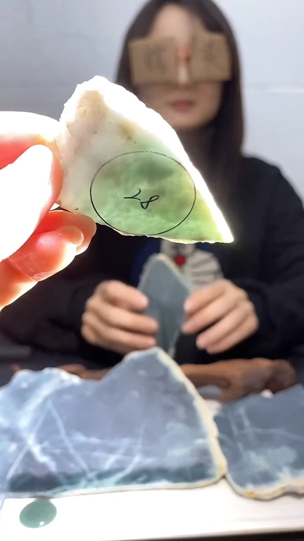 【闪购商品】翡翠挂件未镶嵌天然翡翠A货原料