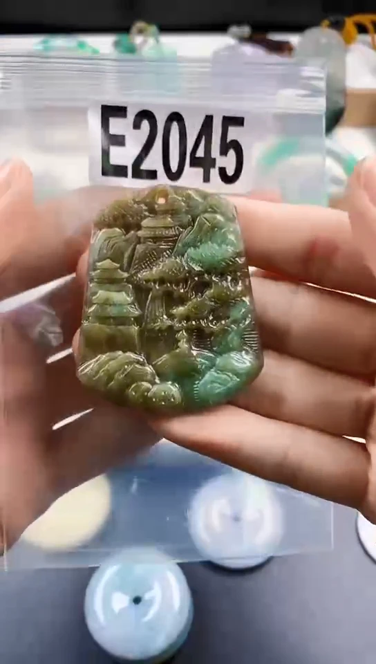 颈饰未镶嵌翡翠天然翡翠吊坠挂件