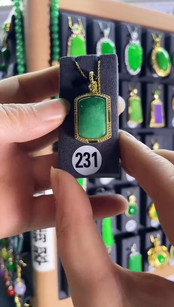 【闪购商品】翡翠耳饰银S925镶嵌231...