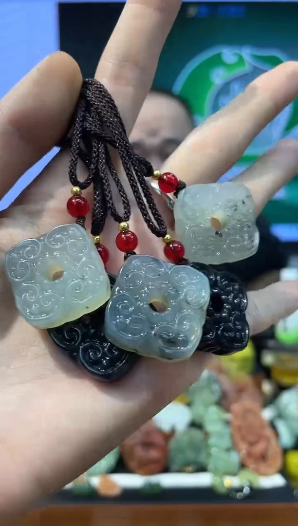 【闪购商品】岫玉吊坠未镶嵌多样性发货*拍一发一