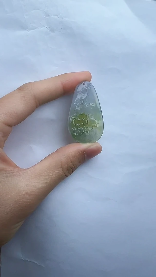 【闪购商品】翡翠颈饰未镶嵌牡丹kk