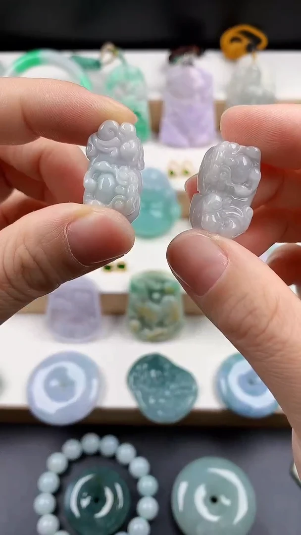 颈饰未镶嵌翡翠天然翡翠吊坠挂件