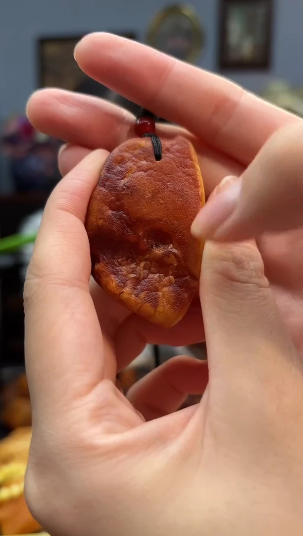 琥珀颈饰未镶嵌吊坠