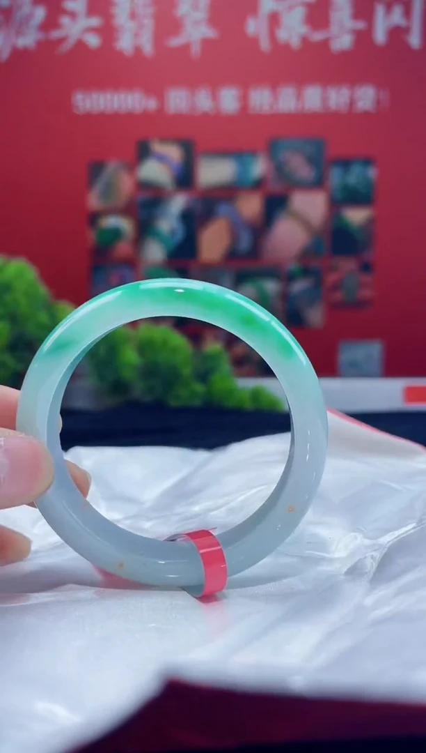 翡翠手镯未镶嵌手镯5