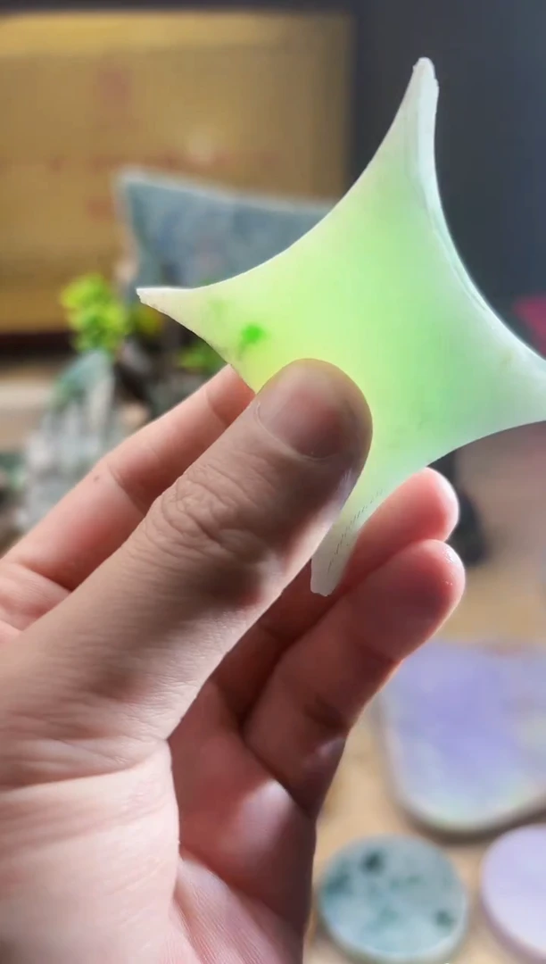 翡翠挂件未镶嵌A货张麦A840